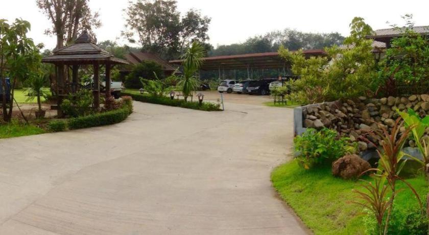 منتجع بوريلامبلاي Thung Yai المظهر الخارجي الصورة